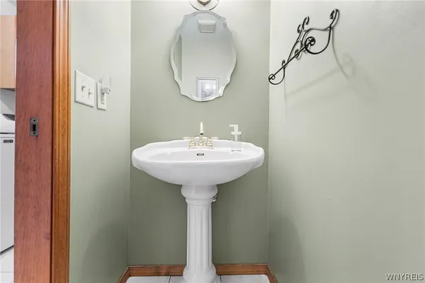 $435,000 | 8367 Cherry Lane, Eden, NY 14057