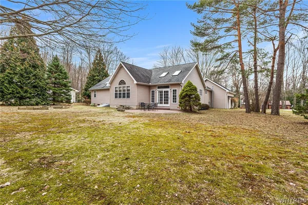 $435,000 | 8367 Cherry Lane, Eden, NY 14057