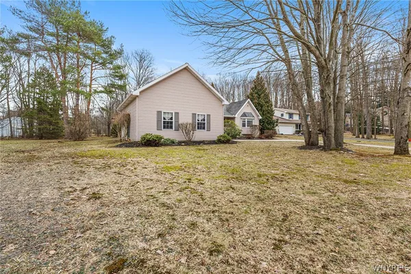 $435,000 | 8367 Cherry Lane, Eden, NY 14057