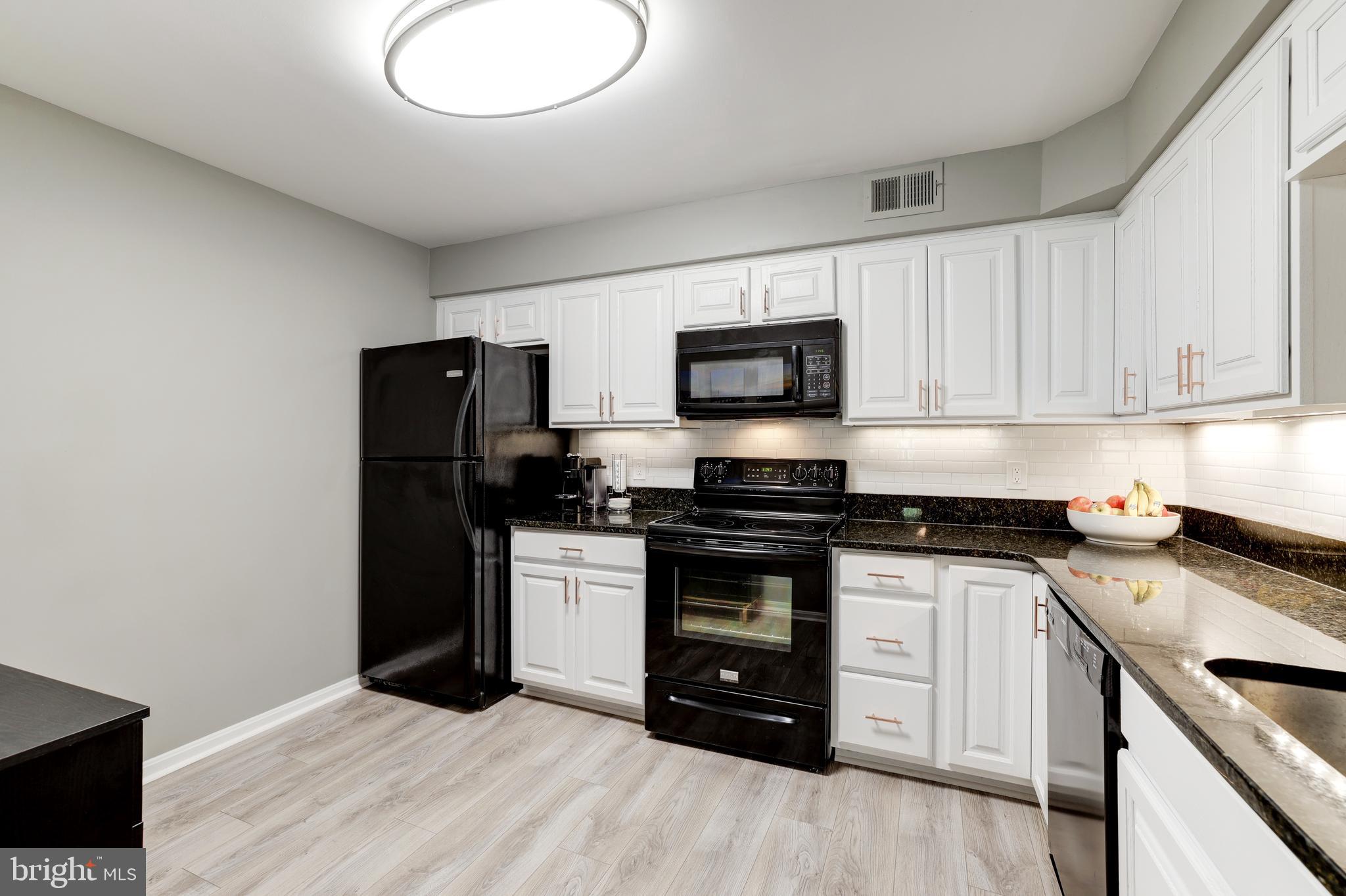 2217 Lovedale Lane, Unit 208A Reston, VA 20191 - Photo 8 of 33 Gallery Image 8