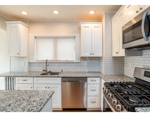 91 Manchester Terrace Springfield, MA 01108 - Photo 10 of 36