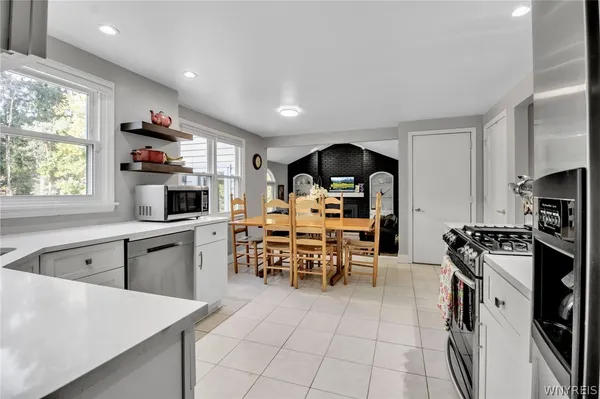$425,000 | 38 Shady Grove Drive, Amherst, NY 14051