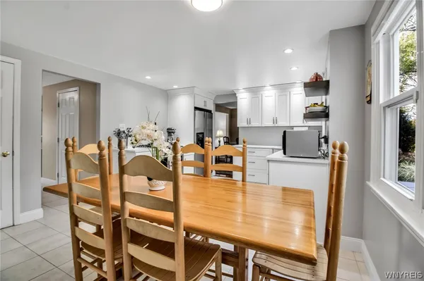 $425,000 | 38 Shady Grove Drive, Amherst, NY 14051