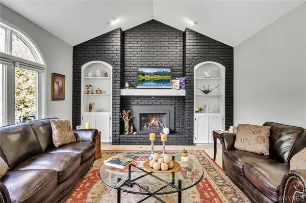 $425,000 | 38 Shady Grove Drive, Amherst, NY 14051