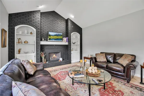 $425,000 | 38 Shady Grove Drive, Amherst, NY 14051