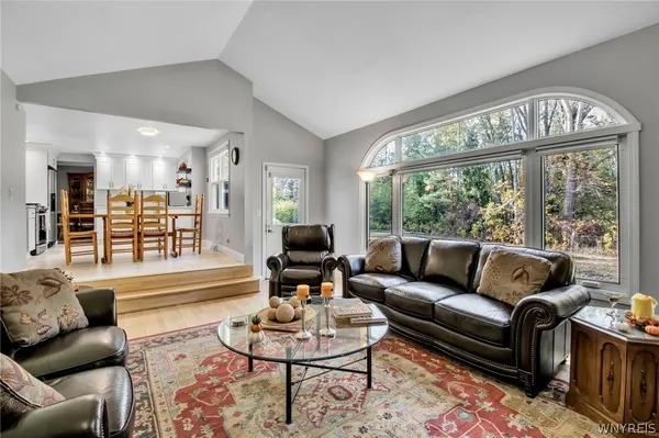 $425,000 | 38 Shady Grove Drive, Amherst, NY 14051
