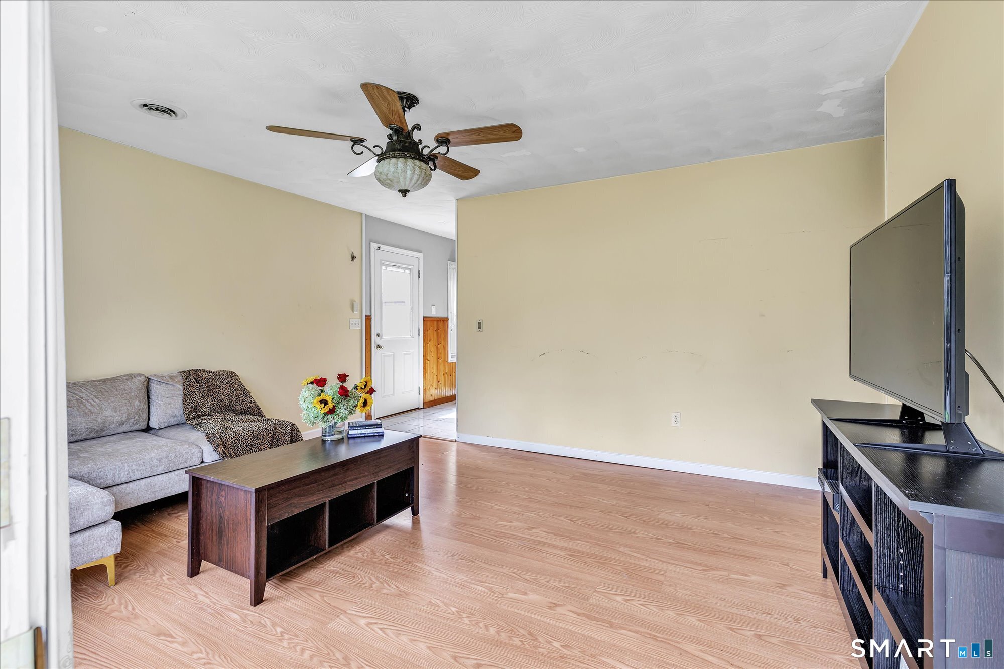 12 Crestwood Road Ansonia, CT 06401 - Photo 2 of 39 Gallery Image 2