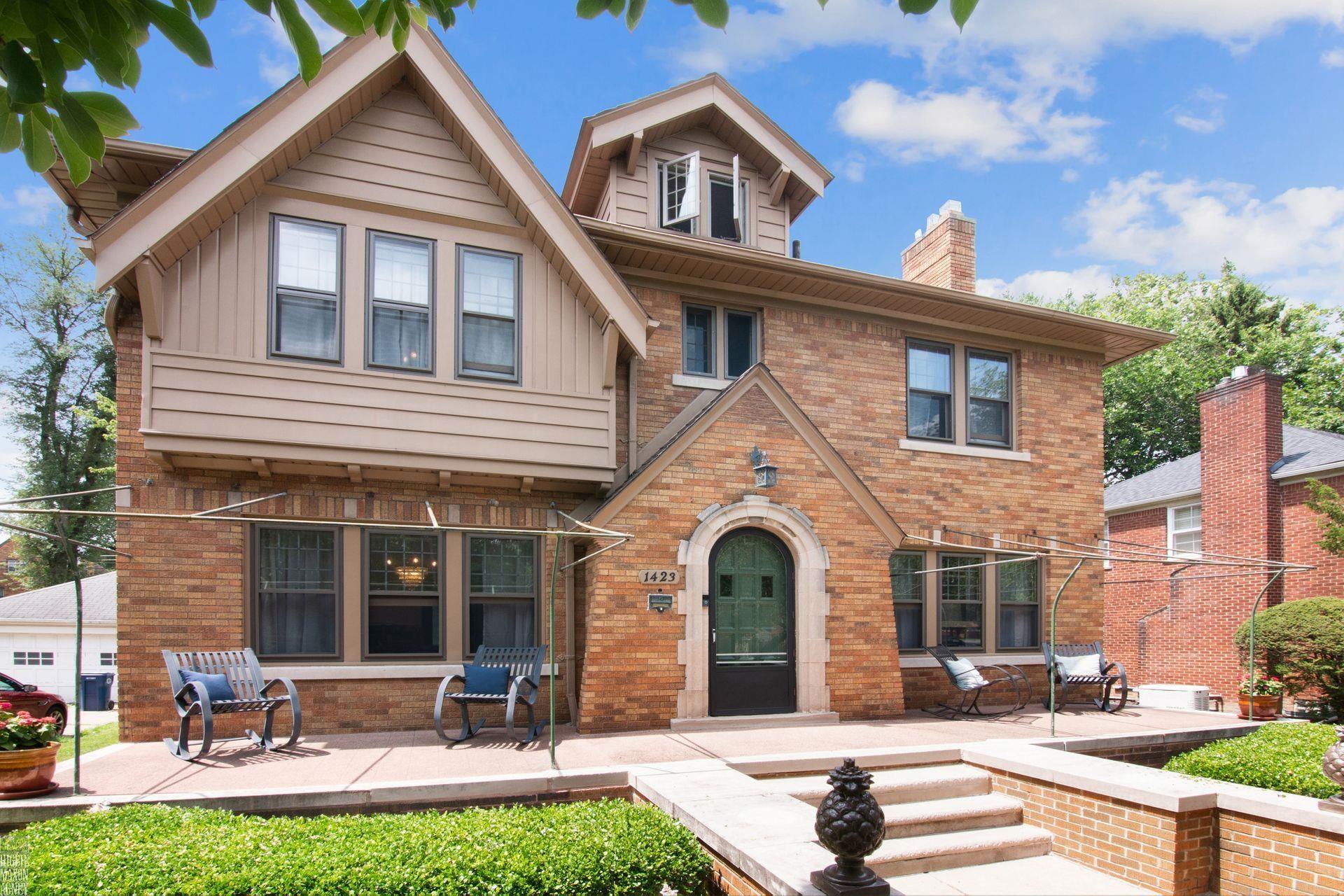 1423 Devonshire Road Grosse Pointe Park, MI 48230 - Photo 3 of 35