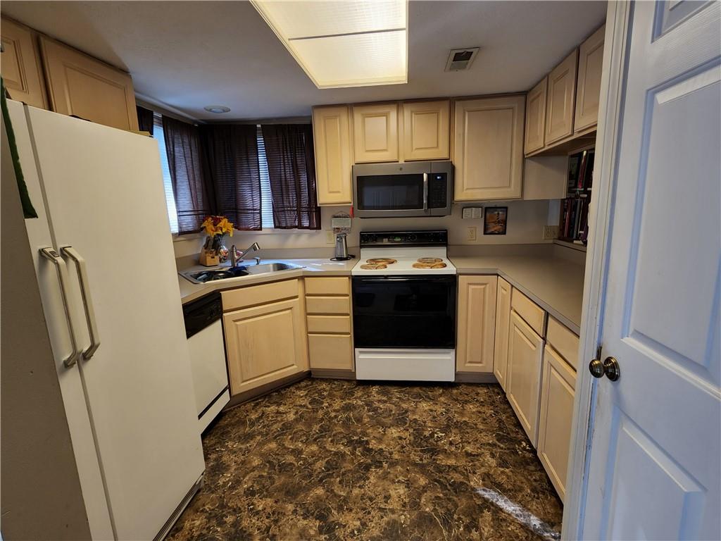 55 Lookout Ridge Drive Columbus, IN 47201 - Photo 8 of 23 Gallery Image 8