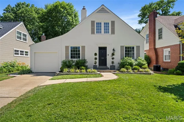 $595,000 | 550 Locust Court, Webster Groves, MO 63119