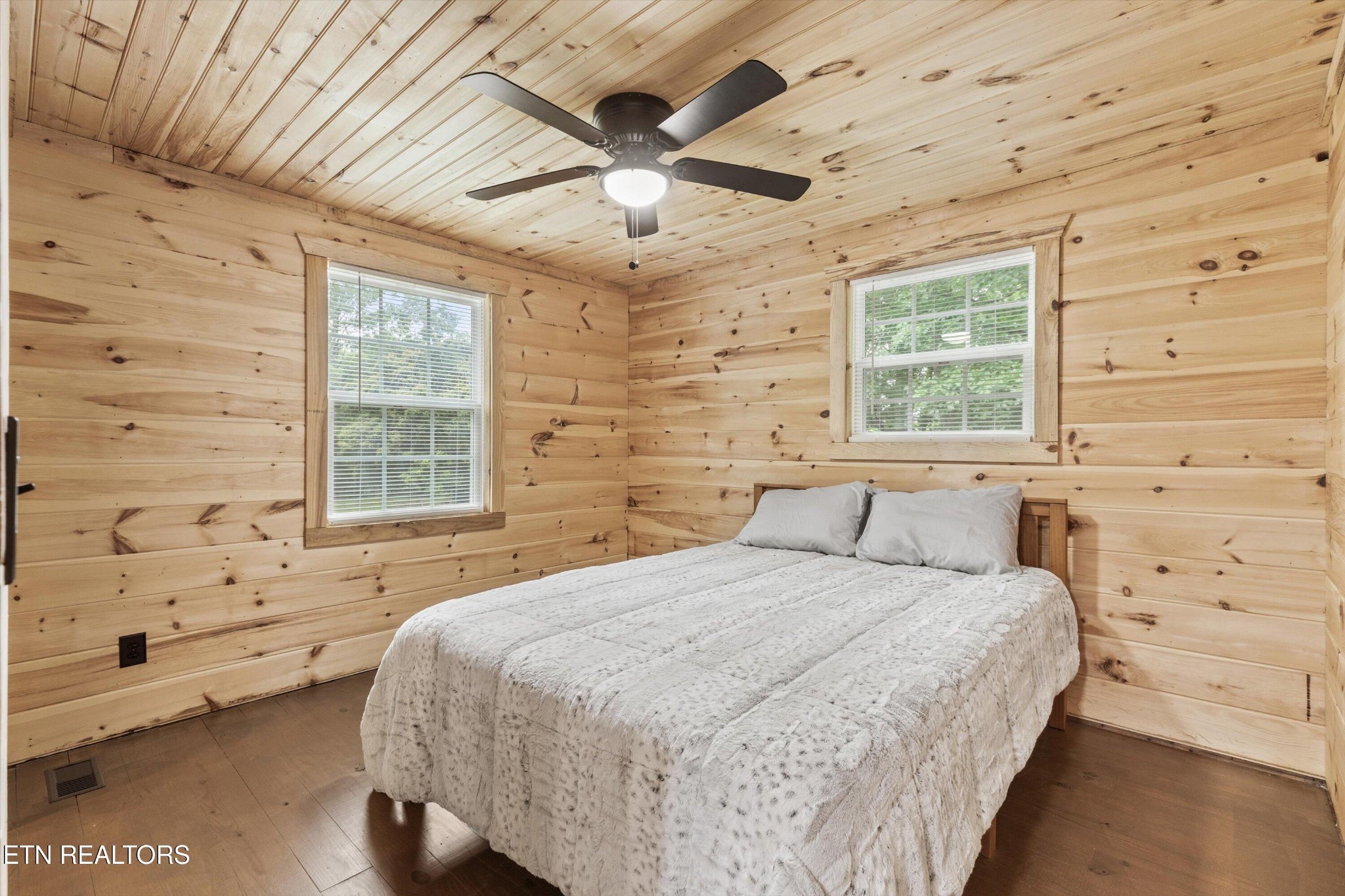1042 Ridge Road Madisonville, TN 37354 - Photo 9 of 26 Gallery Image 9