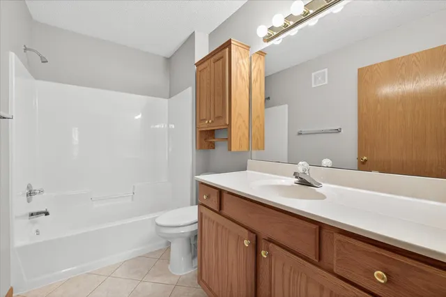 $300,000 | 19158 Jackson Court, Elk River, MN 55330