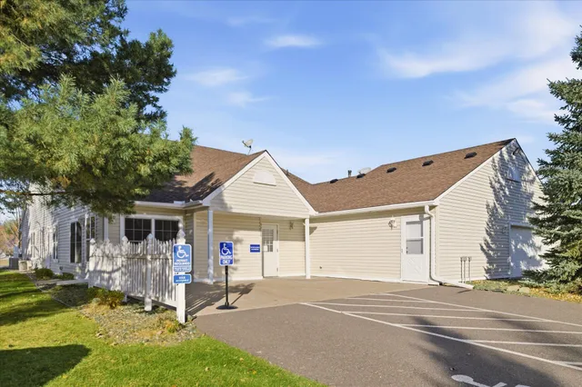 $300,000 | 19158 Jackson Court, Elk River, MN 55330