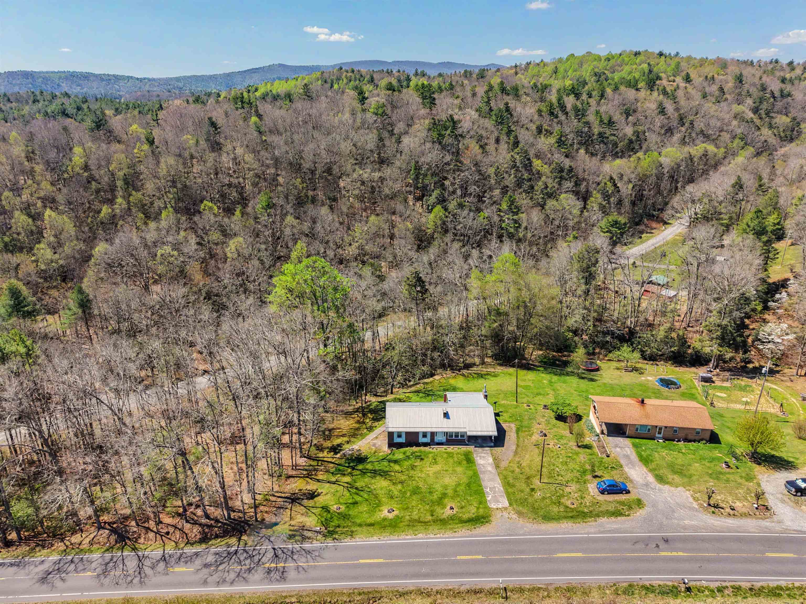 6921 Ivanhoe Road Ivanhoe, VA 24350 - Photo 3 of 75 Gallery Image 3