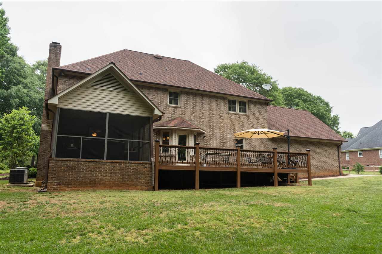 225 Farm Lake Road Boiling Springs, SC 29316 - Photo 31 of 36 Gallery Image 31