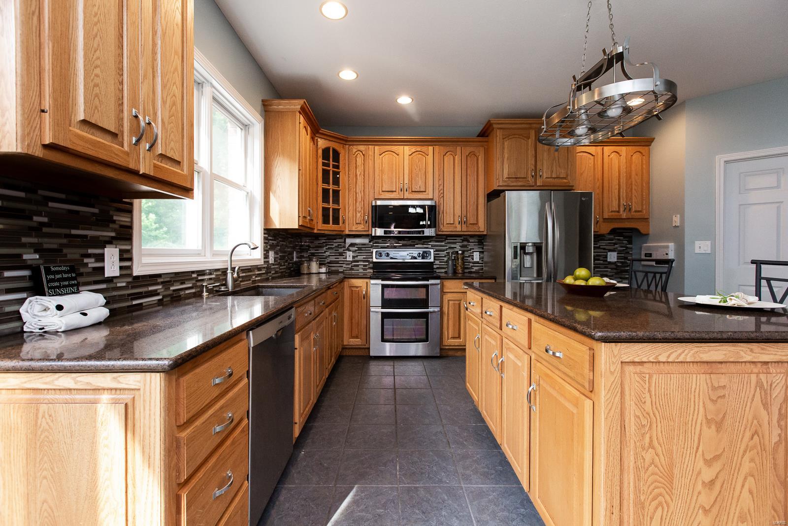 1077 Meadowsong Road Lebanon, IL 62254 - Photo 18 of 52