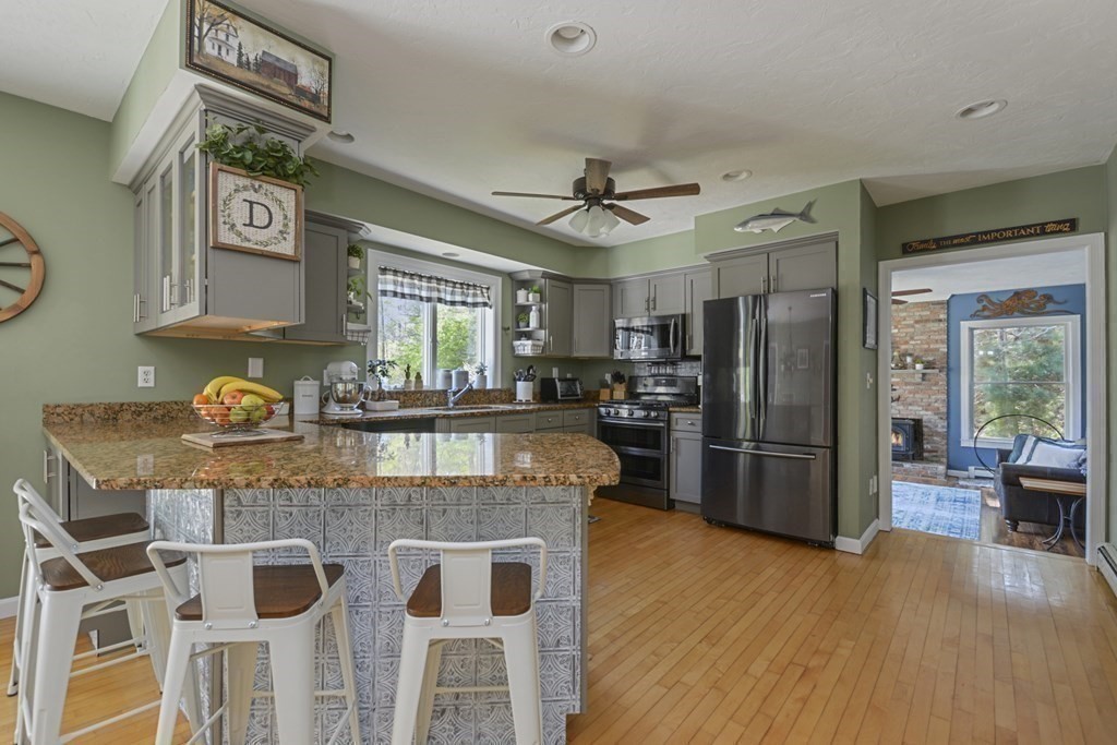 56 Bournedale Road Bourne, MA 02532 - Photo 8 of 34