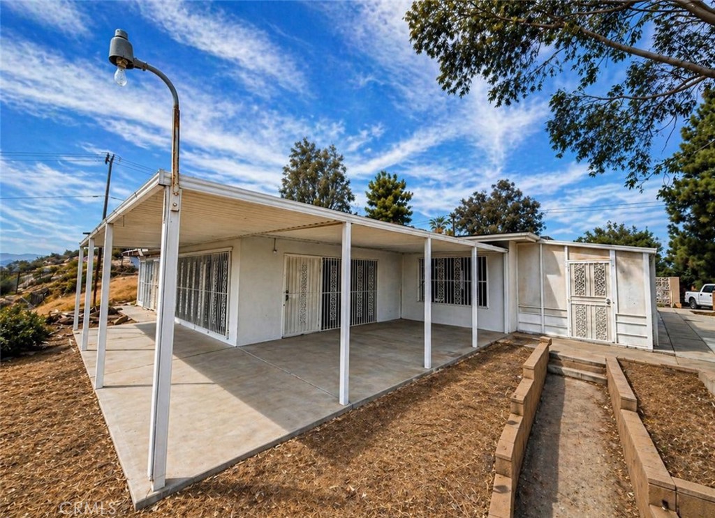 17301 Palm Road Riverside, CA 92503 - Photo 5 of 38