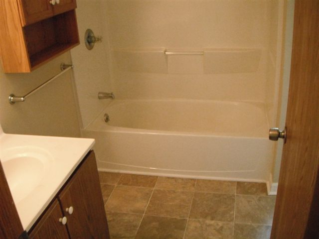 80 South Richman Road St. Clair, MI 48079 - Photo 7 of 20 31028133-6.JPG