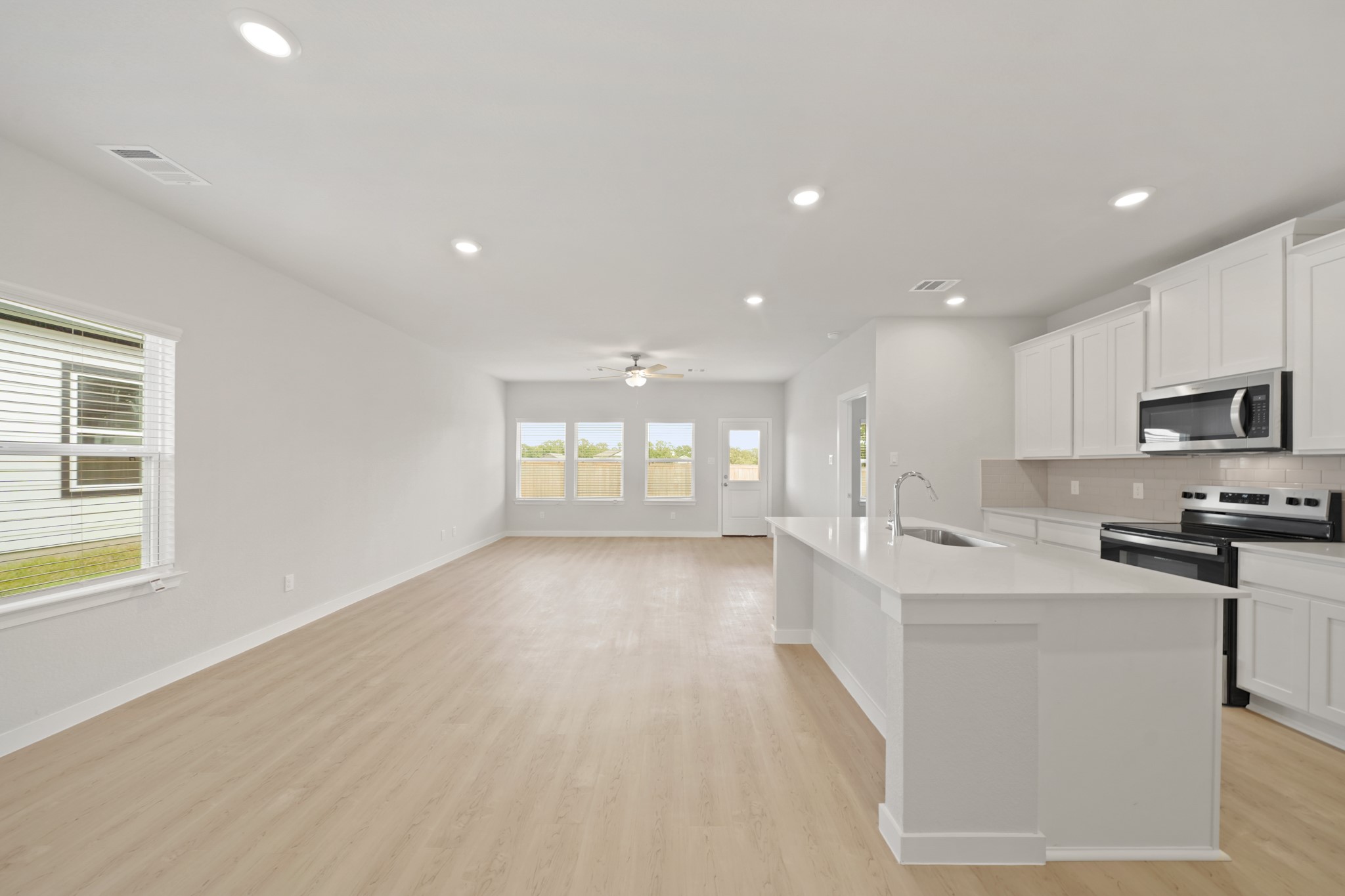 2402 Forshire Road Conroe, TX 77306 - Photo 4 of 24 Representative Photo