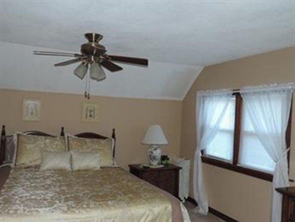 12 Anthony Road North Reading, MA 01864 - Photo 11 of 22 Gallery Image 11