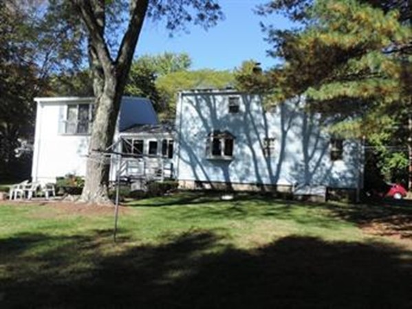 12 Anthony Road North Reading, MA 01864 - Photo 2 of 22 Gallery Image 2