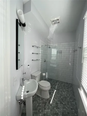 $2,200 | 6 Equality Street, Unit 2, Newport, RI 02840