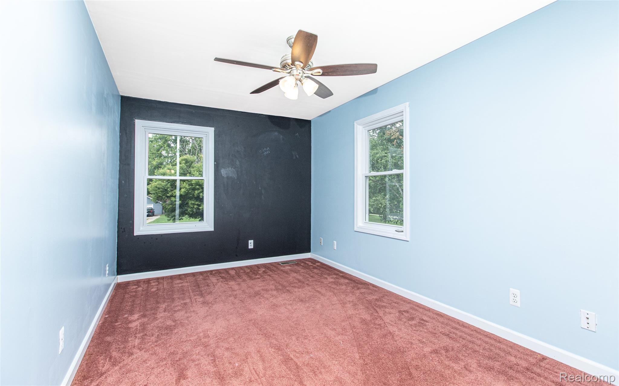 3089 Greenwood Street Rochester, MI 48309 - Photo 18 of 24 -22.jpg