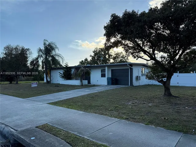 $1,000 | 910 Southwest Airoso Boulevard, Unit 1, Port St. Lucie, FL 34983