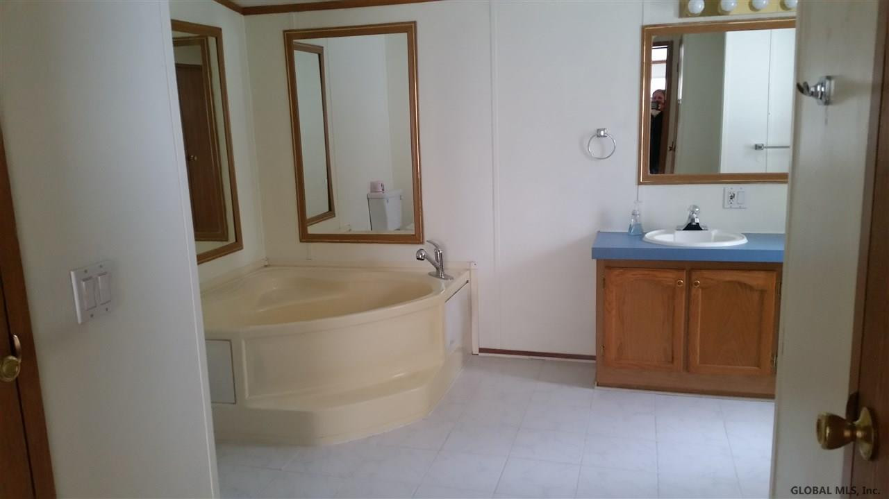 425 Warren Road Gloversville, NY 12078 - Photo 14 of 18 Photo 14