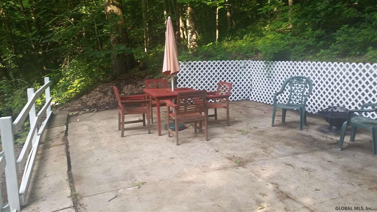 425 Warren Road Gloversville, NY 12078 - Photo 4 of 18 Photo 4