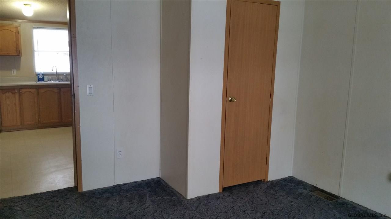425 Warren Road Gloversville, NY 12078 - Photo 10 of 18 Photo 10
