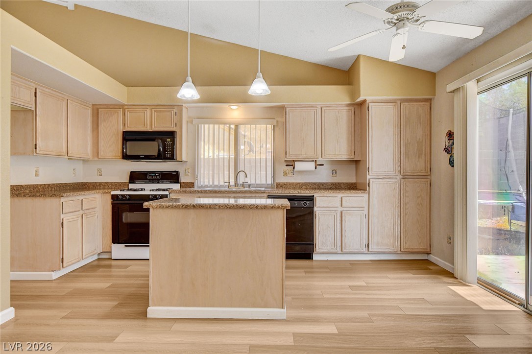 811 Rio Poco Court Henderson, NV 89015 - Photo 14 of 42