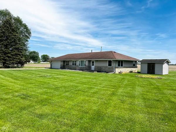 $239,900 | 2590 South Smithland Road, Shelbyville, IN 46176
