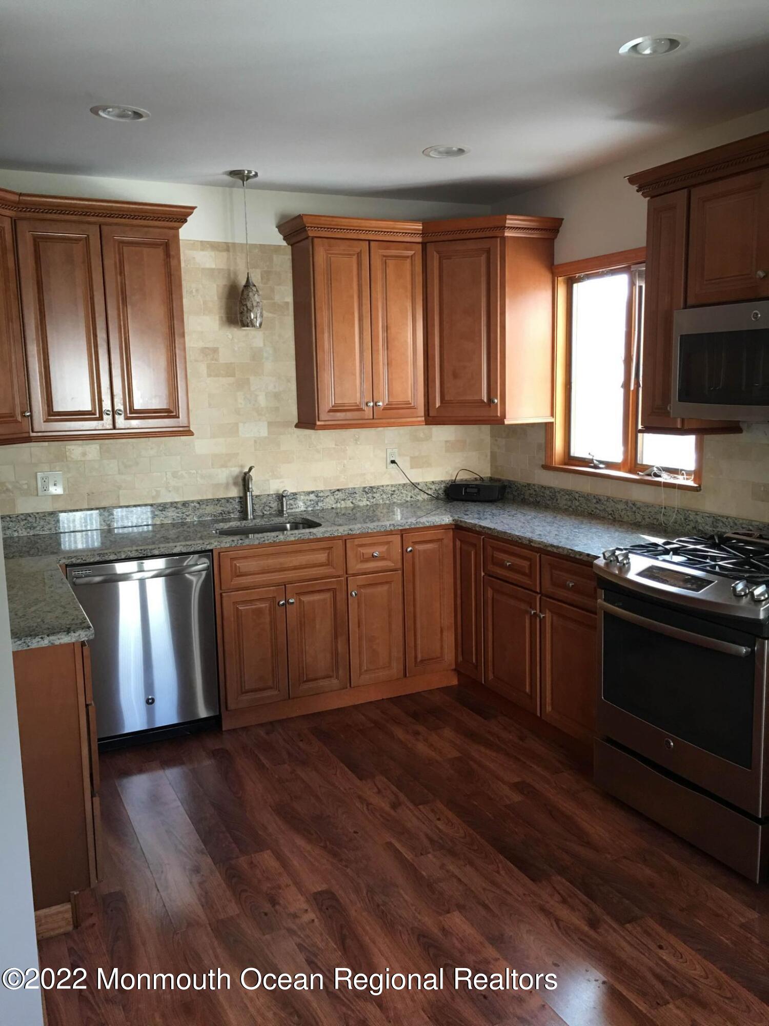 79-81 Branch Avenue Red Bank, NJ 07701 - Photo 3 of 8 ffc1e0b4-8529-11e9-8f46-0eee4d886154