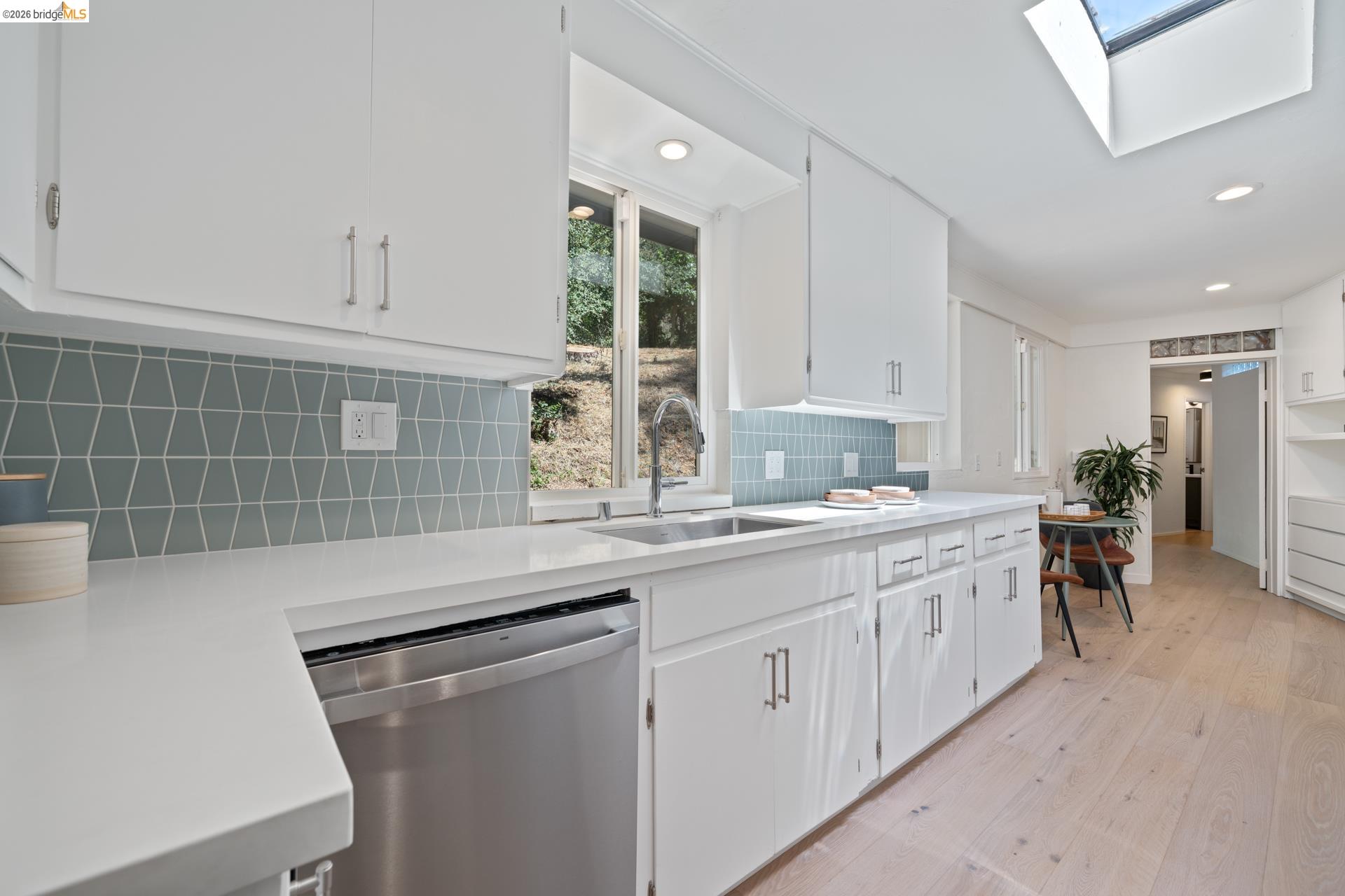 100 Avenida Drive Berkeley, CA 94708 - Photo 17 of 57