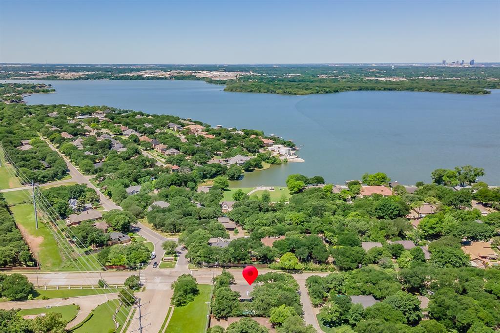 2815 Perkins Road Arlington, TX 76016 - Photo 2 of 40