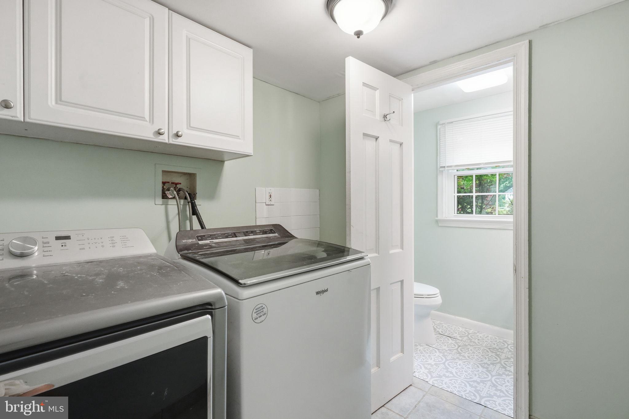 2402 Hickory Hill Road Chadds Ford, PA 19317 - Photo 25 of 33 Laundry/Hall Bath