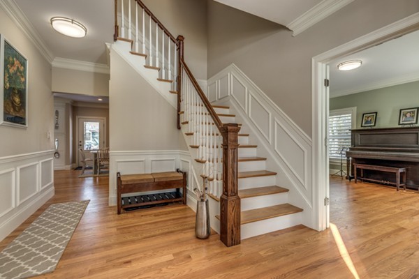 22 Centre Street Lexington, MA 02421 - Photo 5 of 30 Gallery Image 5