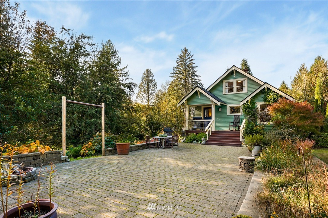 10919 Upper Preston Road Southeast Issaquah, WA 98027 - Photo 2 of 25 Gallery Image 2