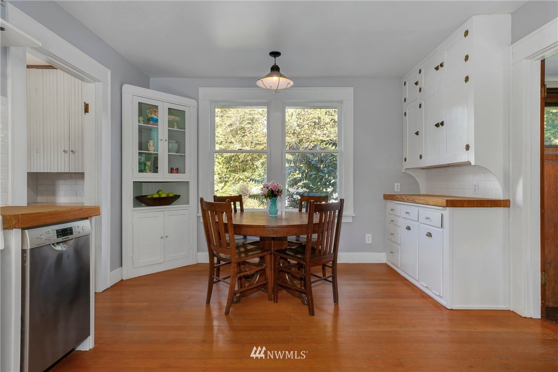 10919 Upper Preston Road Southeast Issaquah, WA 98027 - Photo 11 of 25 Gallery Image 11