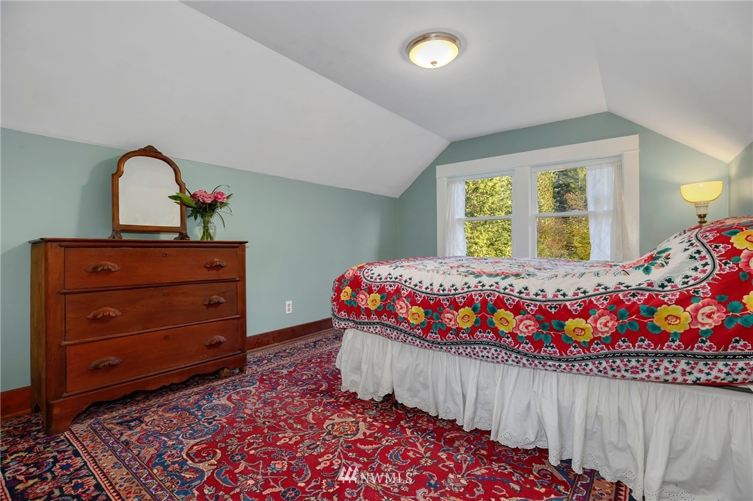 10919 Upper Preston Road Southeast Issaquah, WA 98027 - Photo 18 of 25 Gallery Image 18