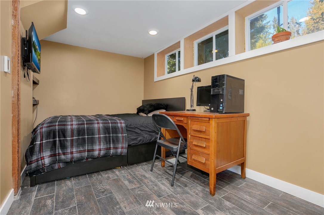 10919 Upper Preston Road Southeast Issaquah, WA 98027 - Photo 20 of 25 Gallery Image 20