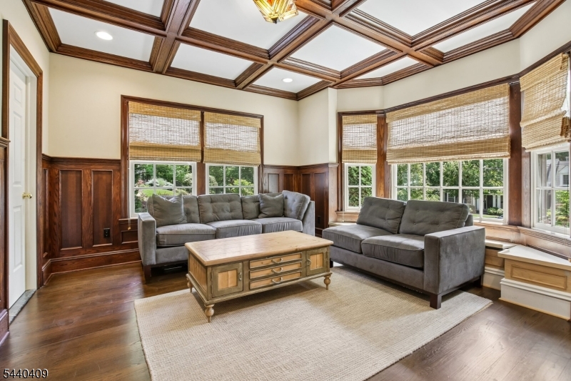 19 Hilltop Road Short Hills, NJ 07078 - Photo 14 of 34