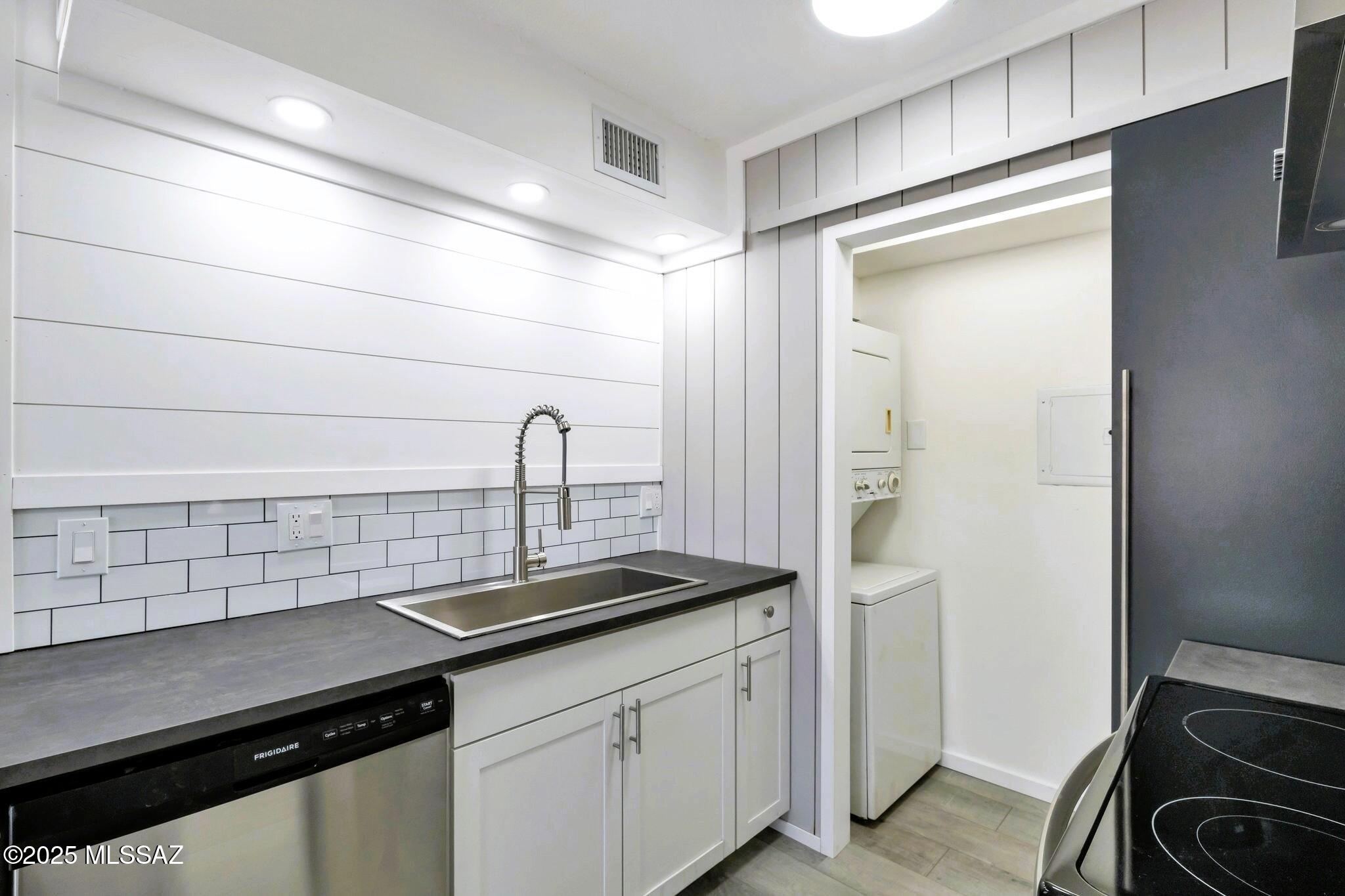 810 South Kolb Road, Unit 37 Tucson, AZ 85710 - Photo 5 of 14 Gallery Image 5