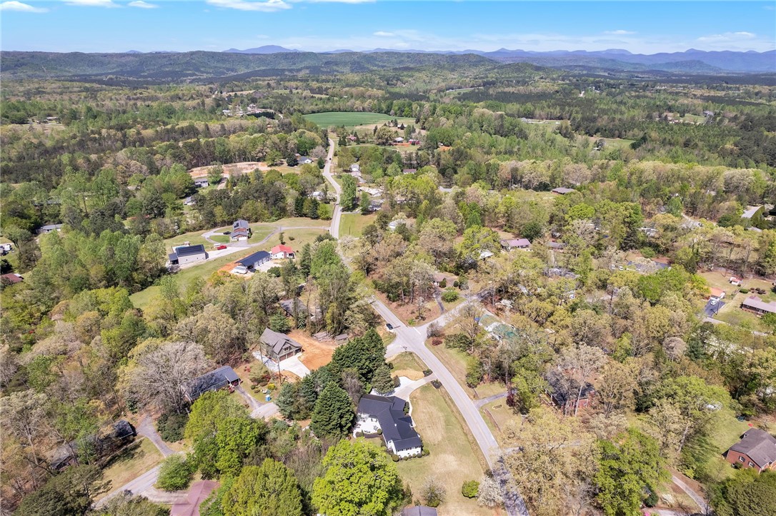 405 Playground Road Walhalla, SC 29691 - Photo 33 of 35
