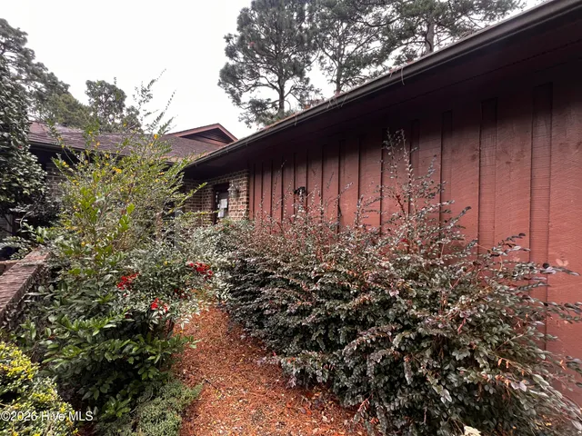 $320,000 | 260 Fairway Drive, Pinehurst, NC 28374