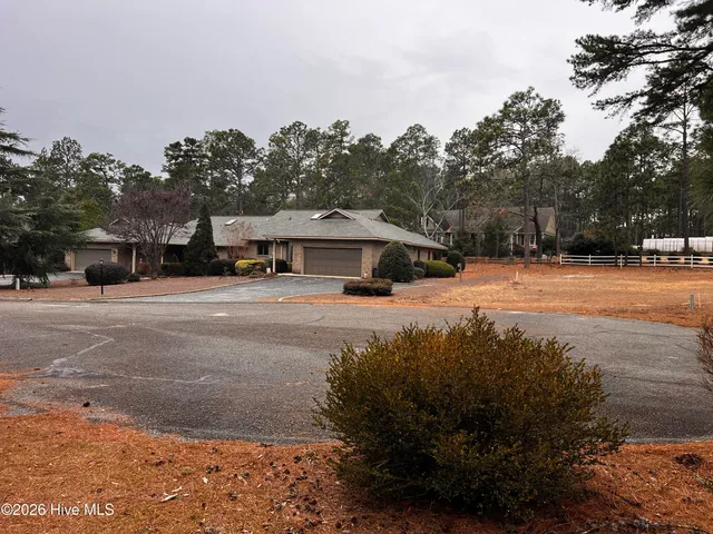 $320,000 | 260 Fairway Drive, Pinehurst, NC 28374