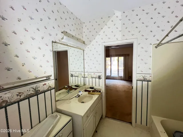 $320,000 | 260 Fairway Drive, Pinehurst, NC 28374