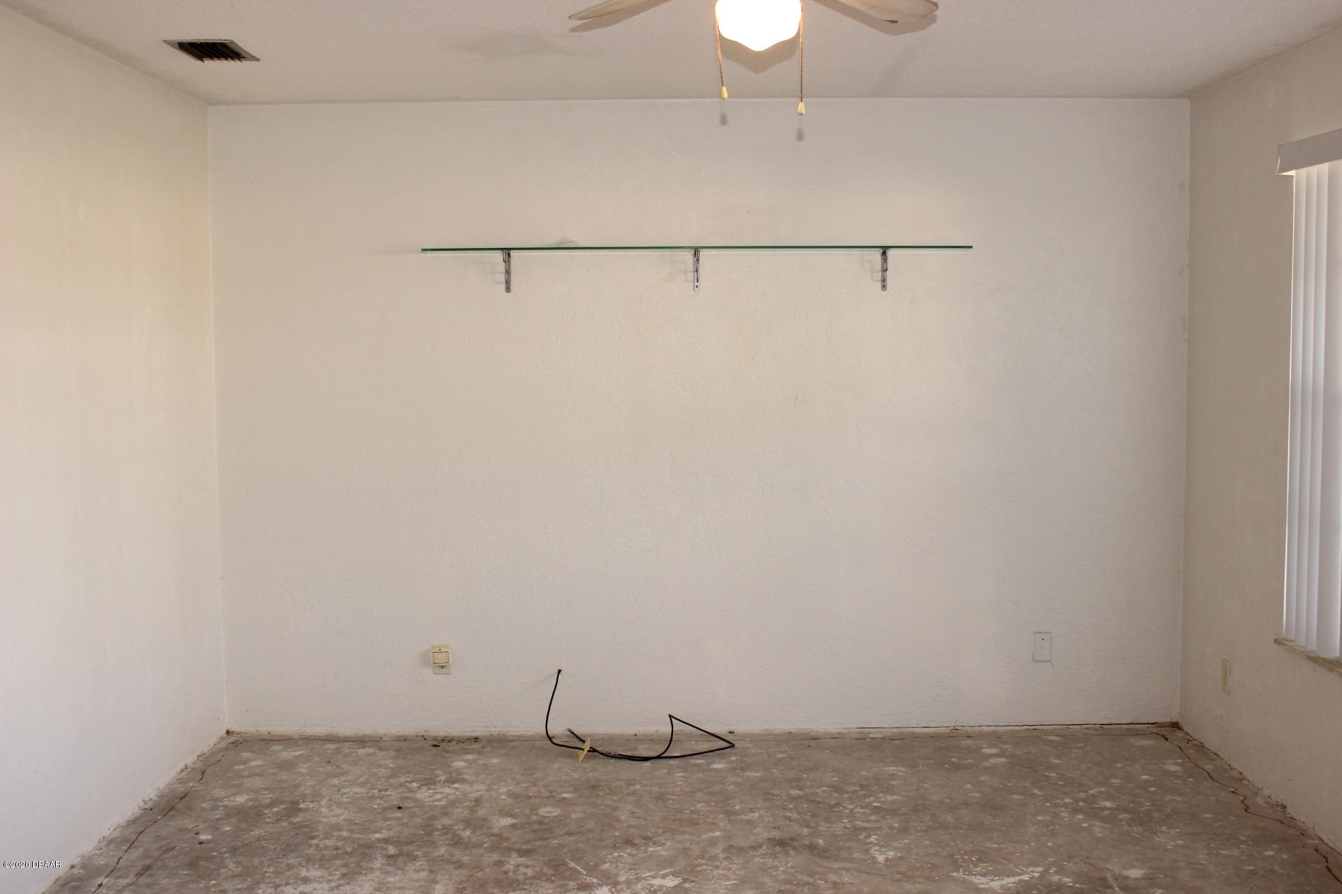 71 Cindy Lane Ponce Inlet, FL 32127 - Photo 3 of 25 Living Room